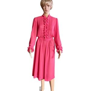 Herman Marcus Dallas ~ Vintage (1970’s) ~ Size 10 ~ Pink W/ Ruffles ~ Dress